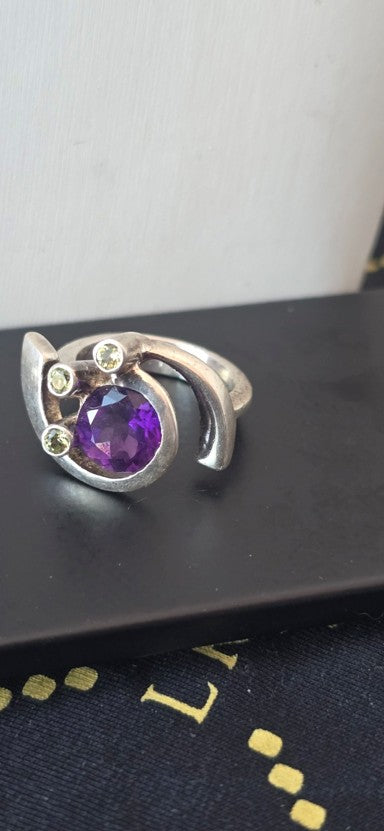 Round Purple Modernist Ring silver tone