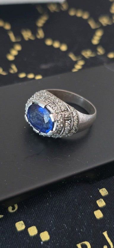 Blue Oval Halo Ring silvertone setting