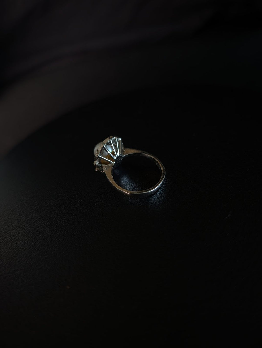 Pearl Flower-Halo Statement Ring – Silver-Tone – product image 1